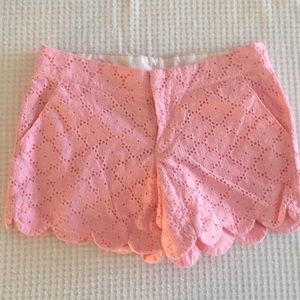 Lilly Pulitzer lace buttercup short